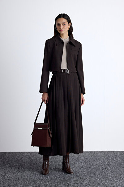 Manuka Classic cut crop blazer jacket bitter brown