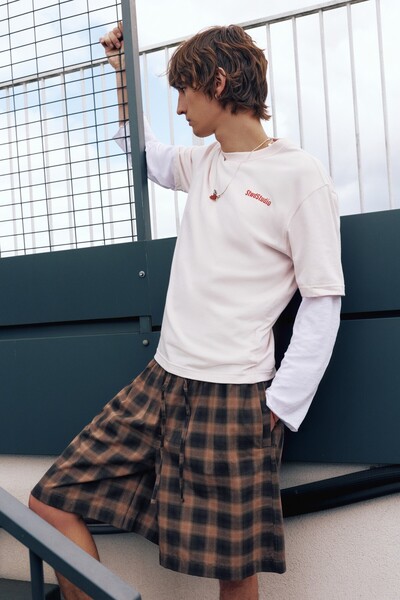Pull & Bear STWD Studio etiketli tişört