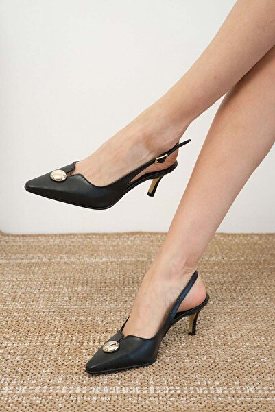 Mio Gusto Grace Black Color Metal Buttoned Women's Heeled Shoes