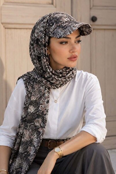Aişe tesettür Siyah Yılan Derisi Desen Kepli Bandana Şapka Şal