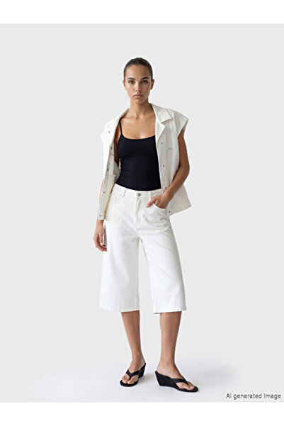 LC Waikiki شورت جينز نسائي من Bermuda Fit