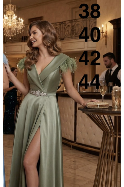 Sienna Fashion Elegant long evening dress with pistachio green feathers