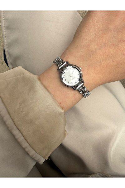rubsey Minimal Metal Women's Wristwatch Silver