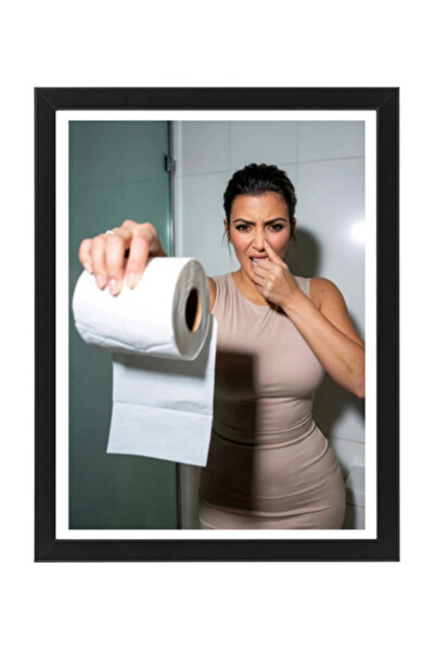Boomah Accessories Kim Kardashian Funny Bathroom Framed Poster 30x40 cm – Toi...