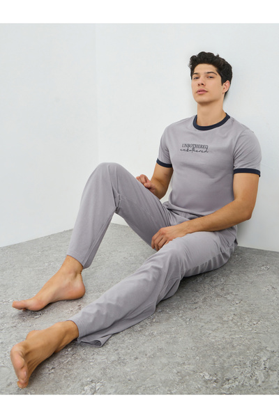 Styli Men Grey Minimal Print T-Shirt and Solid Pyjama Pants Set