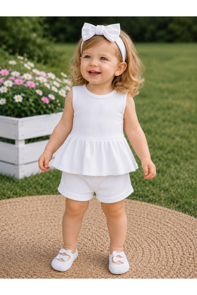 ŞAPKAKİDS White Ribbed Bandanali Shorts Set and White Ballet Socks Set