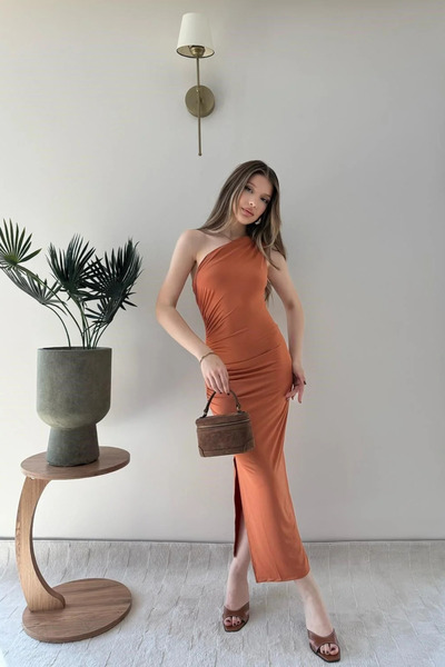 MOZENA Tek Omuz Drape ve Yırtmaç Detaylı Sandy Elbise