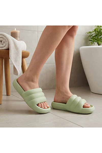 OEM Women's Slipper , casual indoor or outdoor Slipper , made of EVA material...