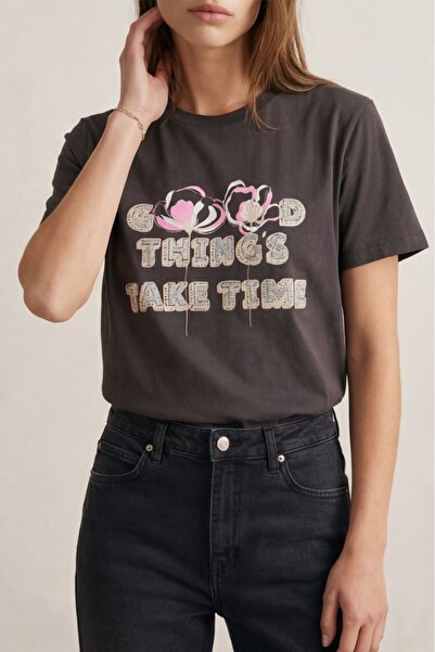 Quzu Printed Embroidery Detailed T-Shirt - Brown
