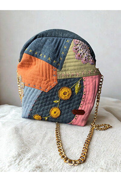 QuZeLLiK El Nakışı Çiçekli Patchwork Denim Çanta