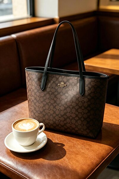 By Coach Tote Bag In Signature Canvas Women's Large Capacity Large Size Handh...