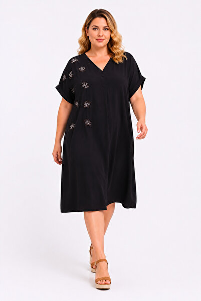 Şans Women's Plus Size Black, Embroidery and Sequin Detail, V-Neck, Placket B...