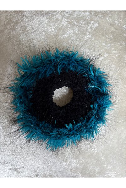 Poshy Atelier Knitted Scrunchie Bun Clip Hair Accessory