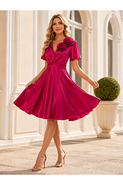 Divin store Rochie elegantă din satin ciclame cu trandafiri detașabili 3D