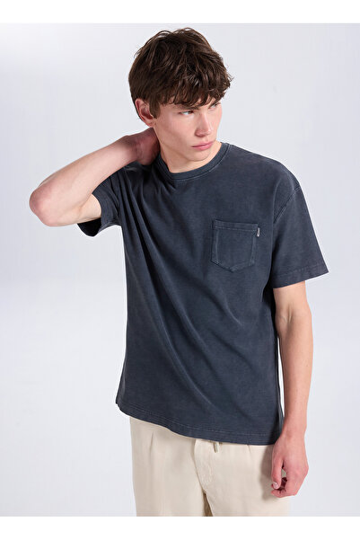 Lee Siyah Erkek Regular Fit T-Shirt L261016933W Siyah T-Shirt