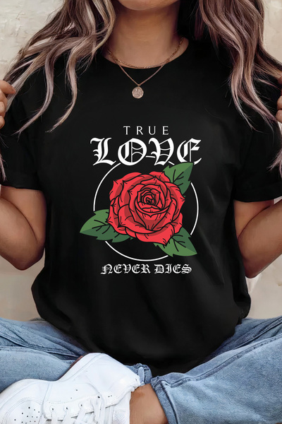 Sarah's Boutique Women's T-shirt – 100% cotton – True Love