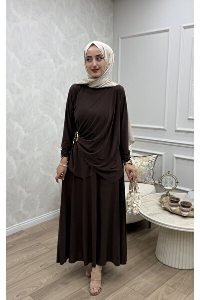 NİLNUR MODA مجموعة تنورة ساندي مع تفاصيل إكسسوارات ذهبية من نيو سيزون بيري