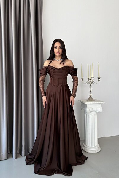 Serica Moda Kahverengi Kayık Yaka Balenli Dantel Detaylı Uzun Abiye Elbise