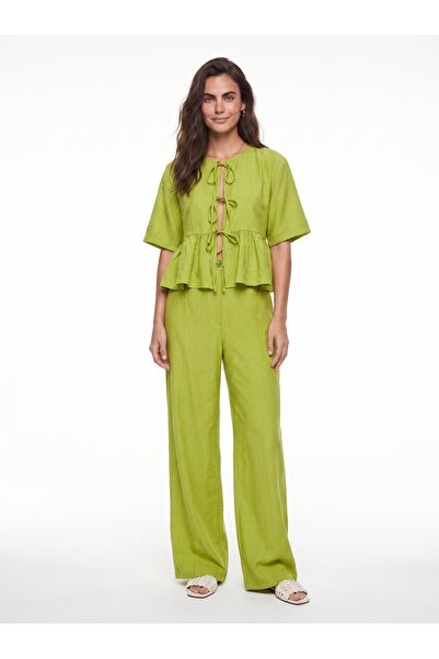 ONLOOX Pistachio Green Rayon Blend Short Sleeve Tie-Detail Blouse and Pants Set
