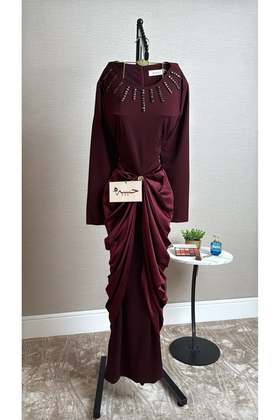 Habiba Royal Burgundy Dress with Crystal Embellishments - a Luxurious Heart-W...