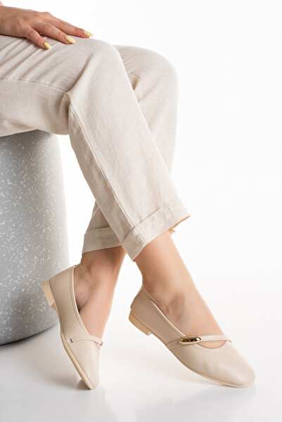 BAKKA Beige Buckle Detailed Elastic Women's Ballerinas