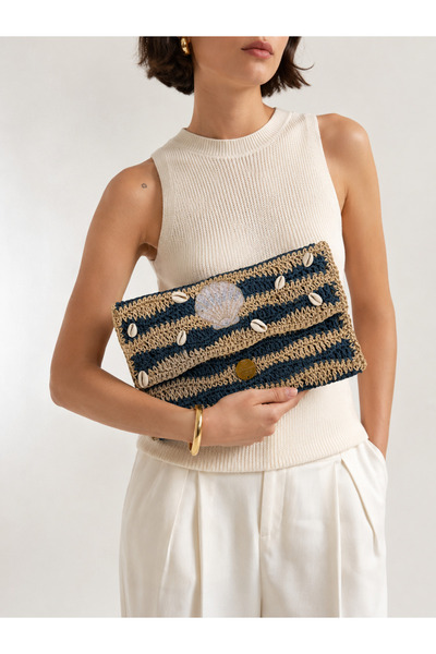 ByBurcuGuler El Yapımı Nakış Detaylı artıDeniz Esintisi Clutch Çanta
