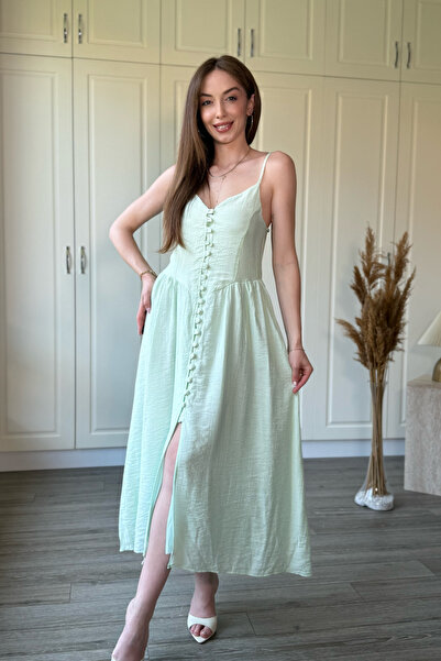 Dilay Gökoğlu Butik Turkuaz Askılı Önü Düğmeli Yırtmaçlı Midi Elbise