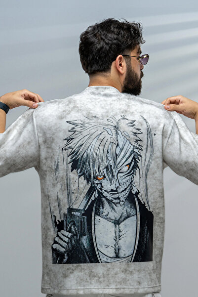 saneafn White T-shirt with a design of the character Hollow Ichigo