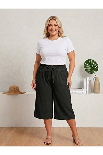 Temporium Women's Plus Size Wrinkled Fabric Wide Leg Elastic Waist Capri Pants