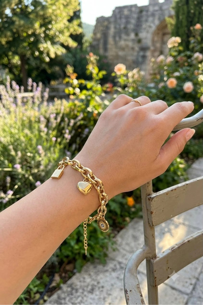 Clariss MuI MuI 316L Çelik Gold Renk Charmlı Kalın Burgu Model Kadın Bileklik