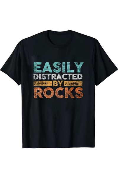 NOURAM تي شيرت رجالي عصري بعبارة مضحكة 'EASILY DISTRACTED BY ROCKS'، يتميز بت...
