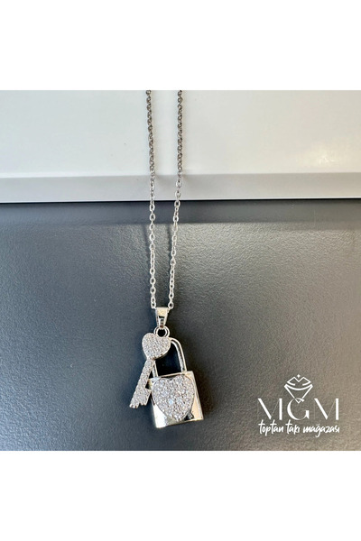 Inure Jewelry Steel Zircon Stone Key Lock Necklace - Kl0157