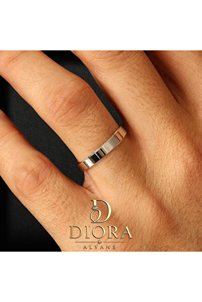 DİORA ALYANS İÇİ DOLU 4 MM GÜMÜŞ ALYANS ÜRÜN KARARMAMASI İÇİN GÜMÜŞ ÜZERİNE O...