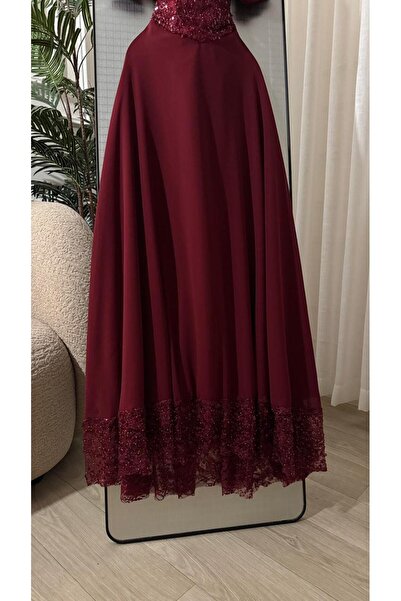 FASHION Burgundy Dress with Drop Sleeves and Embroidered Chest, Long Cloche S...