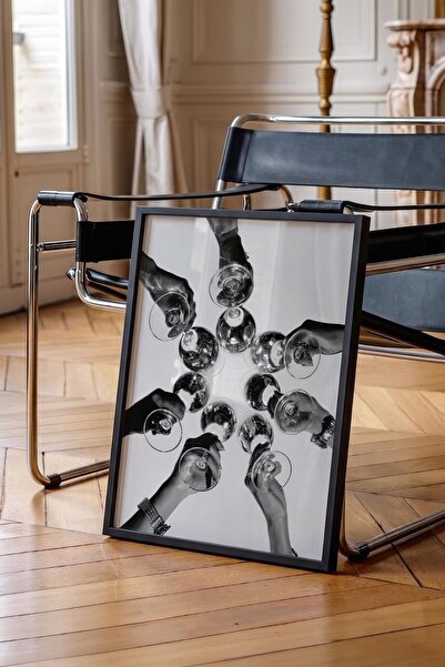 Postifull Wine Glass Poster, Black Framed Poster, Old Money Series, No:113241