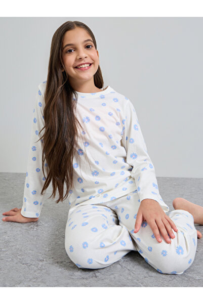 Styli Teen Girls Cotton Long Sleeve T-Shirt and Pyjama Set