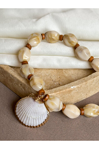 Generic Brand Seashell and Bead Detail Necklace