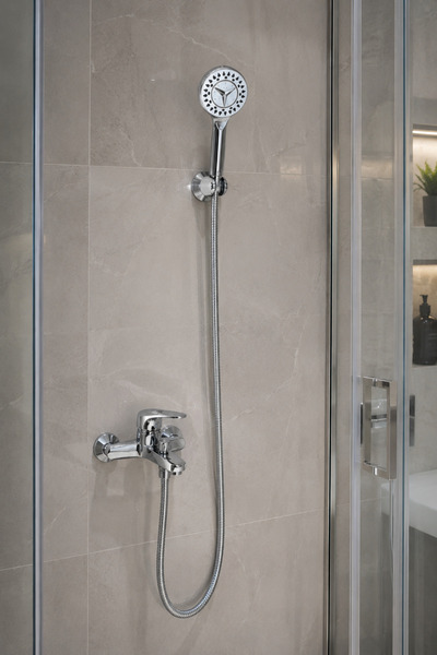 Flextail Chrome Bathroom Faucet Shower Set Articulated Hand Shower Hot Cold M...