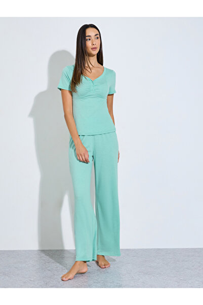 Styli Green Ruched Button Placket Detail T-Shirt And Pyjama Set
