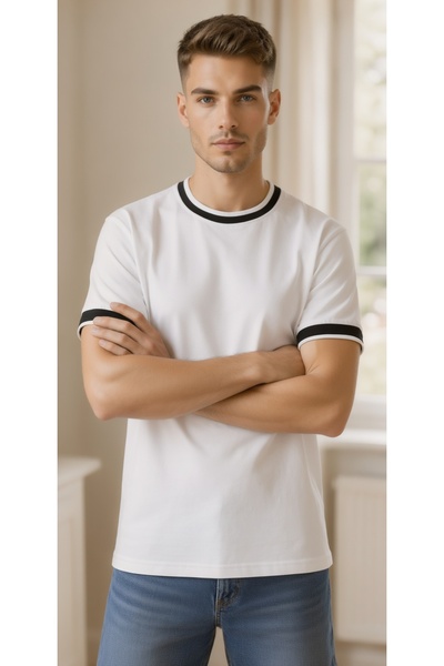 TREND EMMODA تي شيرت رجالي بتصميم خاص ذو ياقة مستديرة وتفاصيل شريطية على الأك...