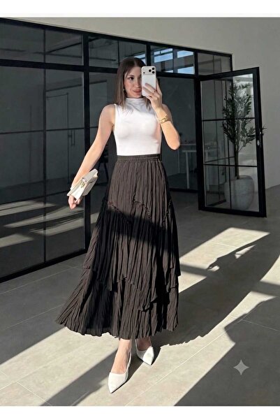 QUAWEAR Premium Skirt with Elastic Waist and Lined Segments