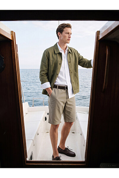 LC Waikiki Trendlucky Men's Regular Fit Belted Shorts with a Difference in Color