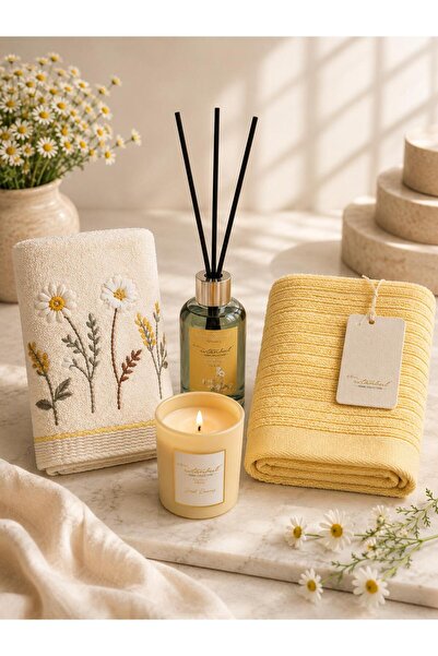 İyi Geceler İstanbul Sweet Dreams Towel Set (with Scent and Candle as a Gift)