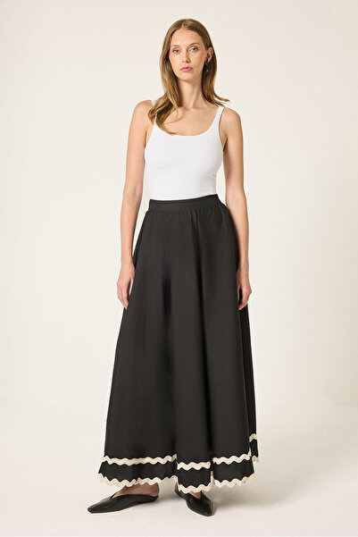 Touché Privé Wavy Striped Flared Skirt