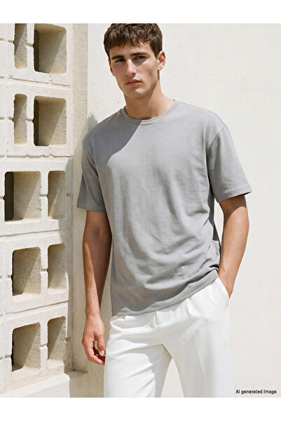 LC Waikiki Nevavm Farkıyla Oval Collar Soft Touch Men's T-Shirt