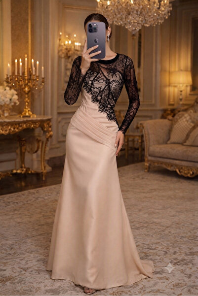 shahad fashion فستان يجمع بين الفخامة والاحتشام. كلاسيكي بس فيه لمسة جرأة راقية: