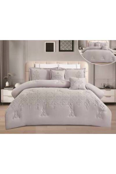 Jinan sa Nefren Embroidered Royal Coverlet