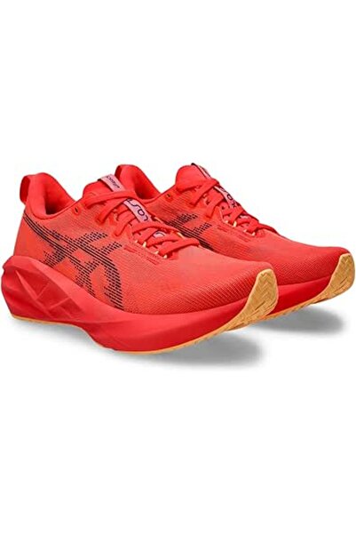 Asics x Awake NY حذاء الجري NOVABLAST 5 للنساء من Asics، باللون الأزرق النيلي...