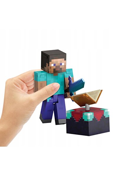 mattel Figurină mare Minecraft Steve, accesorii de nivel diamant, sabie