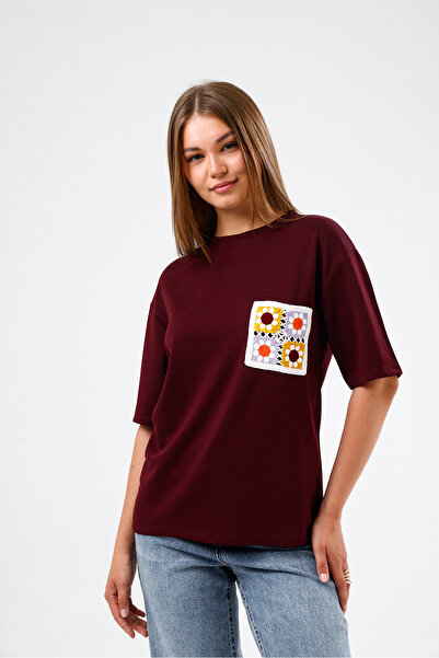 Madame QAN's Embroidered Pocket Detailed Crew Neck T-Shirt